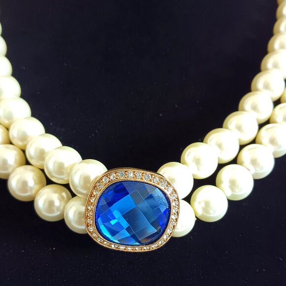 Vintage Signed SCAASI Double Strand Pearl/Blue Swarovski Crystal Gold Tone Clasp - Picture 3 of 4